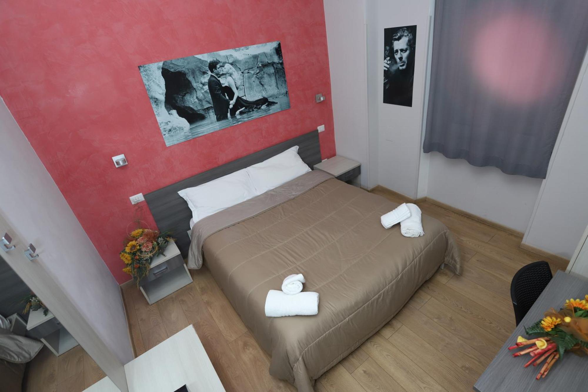 Palace King Of Bed & Breakfast *